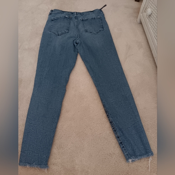 Kensie~Ultimate High Rise Skinny Distressed Denim Jeans - Picture 3 of 14
